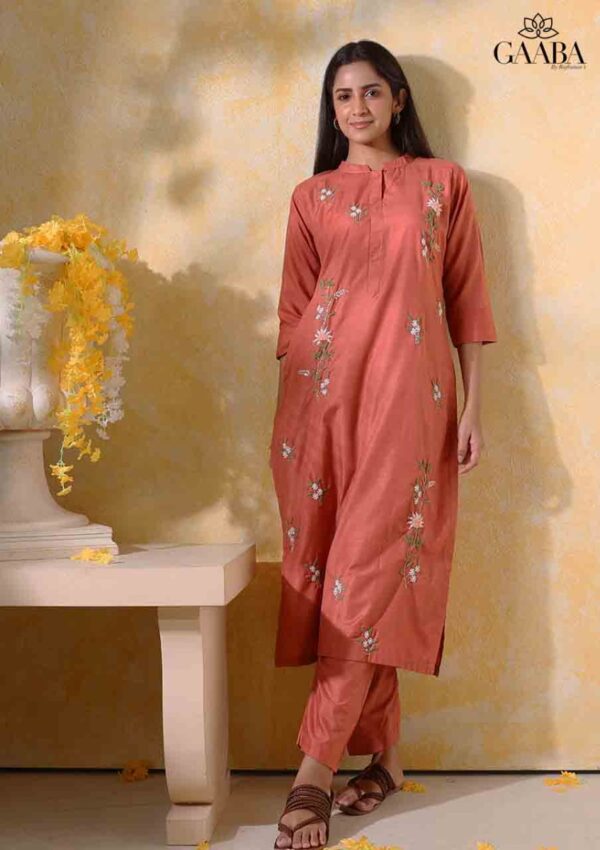Gayatri embroidered kurta pants set-14447
